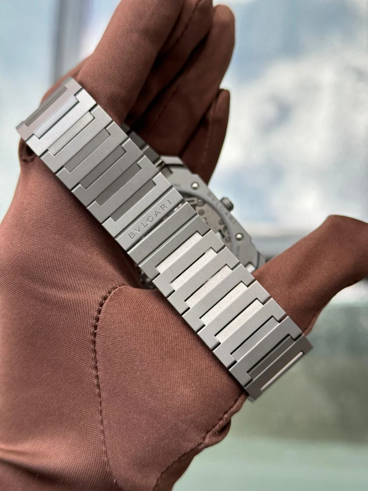 Bulgari Octo Finissimo Skeleton 8 Days papers